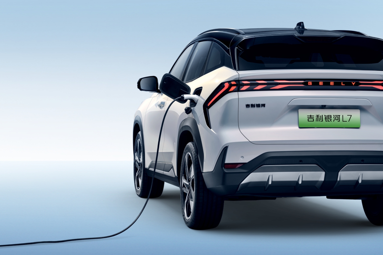 2024款吉利銀河L7 智能(néng)電(diàn)混SUV 