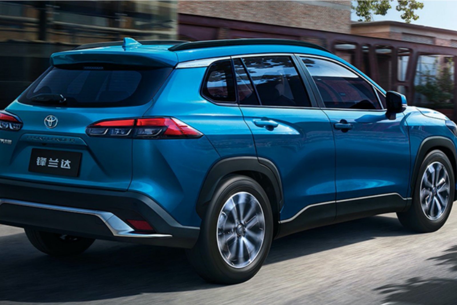 2024款 豐田鋒蘭達 2.0L 智能(néng)電(diàn)混雙擎