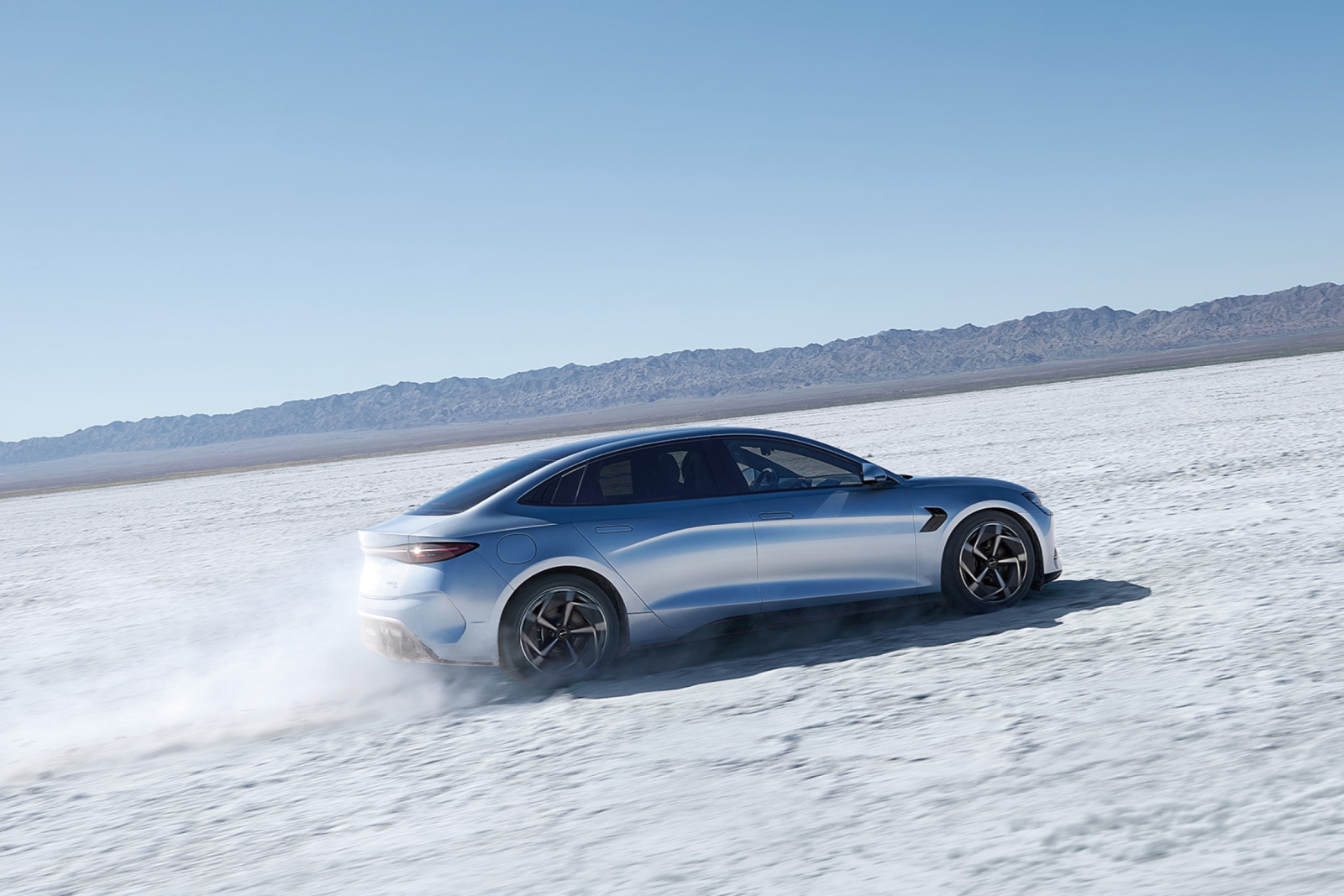 2024款比亞迪海豹全新(xīn)純電(diàn)轎跑