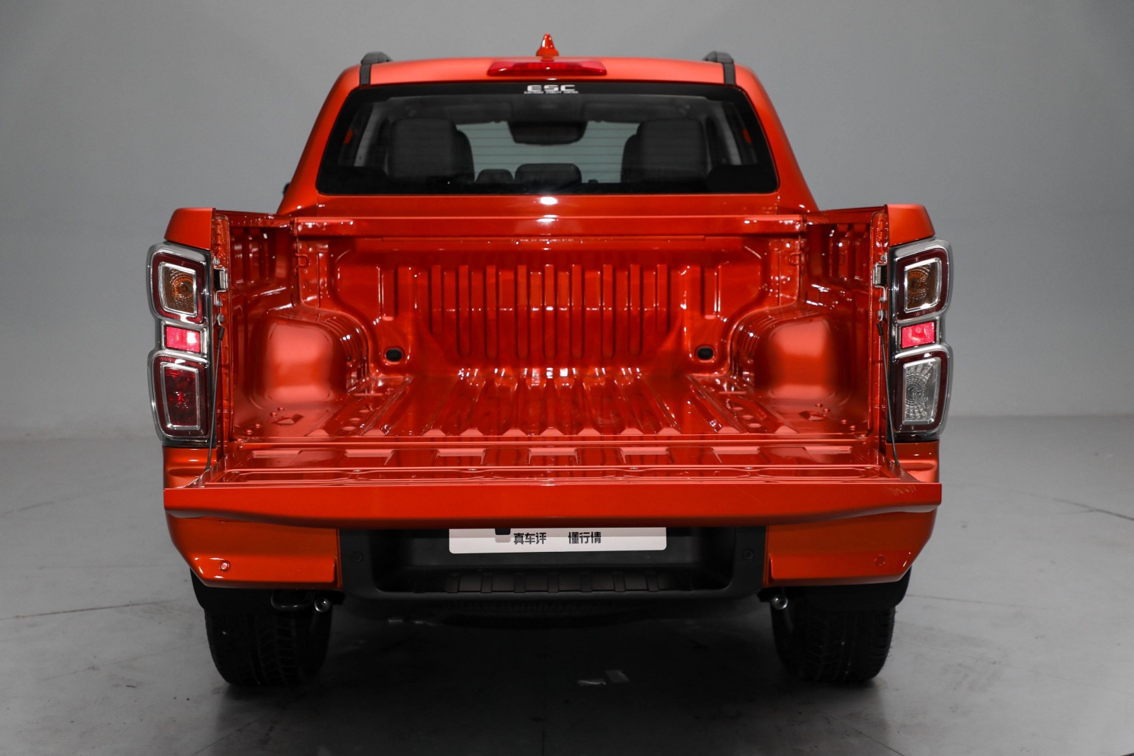 2024款五十鈴D-MAX柴油中(zhōng)型皮卡